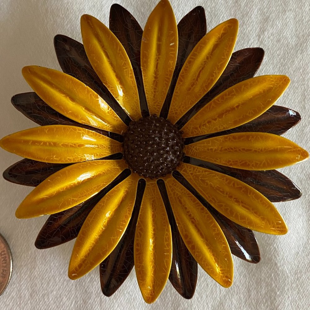 Brown and gold sunflower brooch